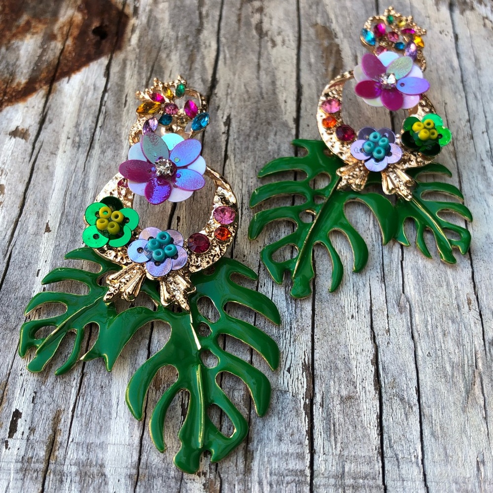 HP!! Monstera Leaf Statement Earrings! - Picture 8 of 9